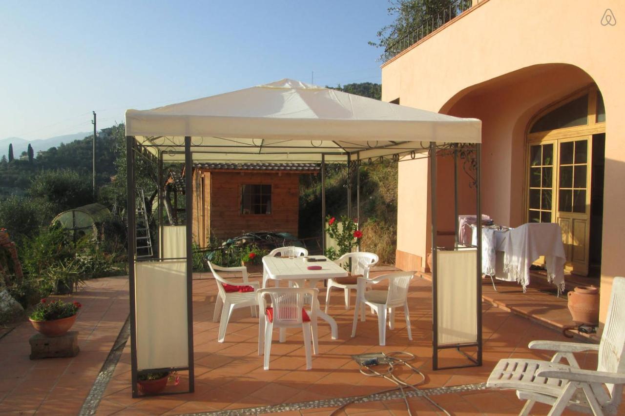 Room In Villa - Room In The Hills With Garden And Sea View San Salvatore  Ngoại thất bức ảnh
